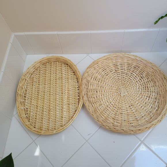 Set of 2 Light Wicker Wall Hangings/Baskets, Oval & Circle - Picture 6 of 8